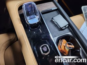 Volvo S90 B6 AWD ULTIMATE Bright 2024 года из Южной Кореи