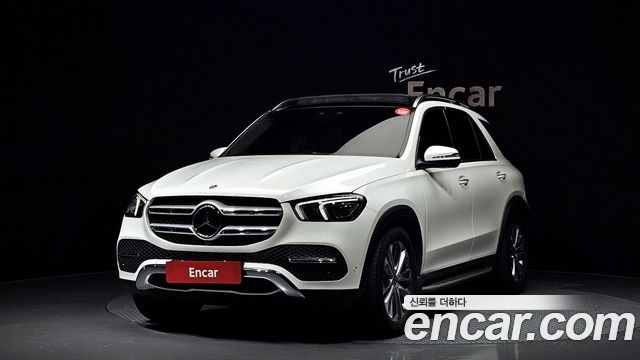 Mercedes-Benz GLE-Class GLE300d 4MATIC 2023 года из Кореи