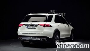 Mercedes-Benz GLE-Class GLE300d 4MATIC 2023 года из Южной Кореи