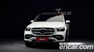 Mercedes-Benz GLE-Class GLE300d 4MATIC 2023 года из Южной Кореи