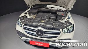 Mercedes-Benz GLE-Class GLE300d 4MATIC 2023 года из Южной Кореи