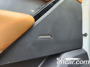 Land Rover Range Rover Velar 3.0 P400 R-Dynamic HSE 2023 года из Южной Кореи