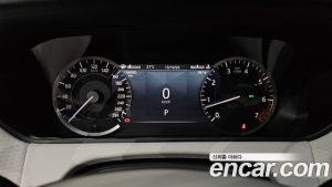 Land Rover Range Rover Velar 2.0 P250 R-Dynamic SE 2023 года из Южной Кореи