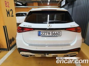 Mercedes-Benz GLC-Class GLC300 4MATIC AMG Line 2025 года из Южной Кореи