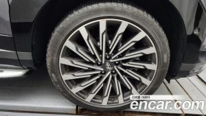 Hyundai Santafe Бензин 2.5T 4WD 2024 года из Южной Кореи