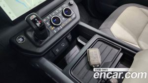 Land Rover Defender 110 D300 X- HSE 2024 года из Южной Кореи