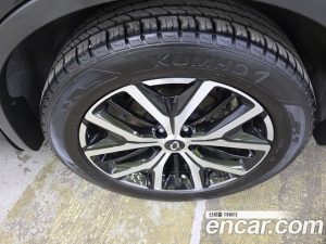 Renault-KoreaSamsung QM6 2.0 LPe RE Signature 2WD 2023 года из Южной Кореи