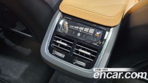 Volvo XC60 B5 Ultra Bright 2025 года из Южной Кореи