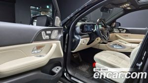Mercedes-Benz GLS-Class GLS400d 4MATIC 2023 года из Южной Кореи