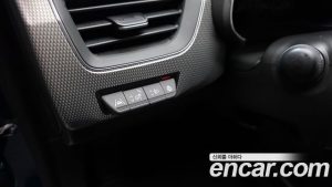 Renault-KoreaSamsung XM3 1.6 E-TECH Inspire 2023 года из Южной Кореи