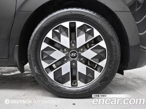 Hyundai Staria 4WD Lounge 7-Seater 2024 года из Южной Кореи