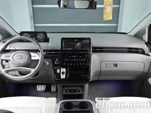 Hyundai Staria 4WD Lounge 7-Seater 2024 года из Южной Кореи
