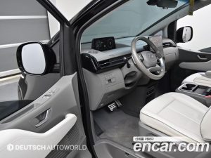 Hyundai Staria 4WD Lounge 7-Seater 2024 года из Южной Кореи