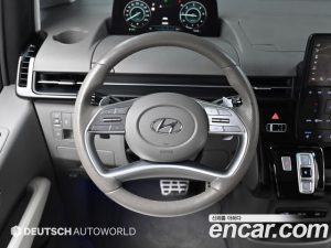 Hyundai Staria 4WD Lounge 7-Seater 2024 года из Южной Кореи