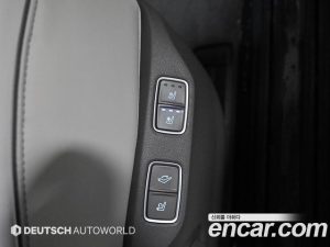 Hyundai Staria 4WD Lounge 7-Seater 2024 года из Южной Кореи