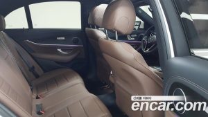 Mercedes-Benz E-Class E250 AMG Line 2023 года из Южной Кореи