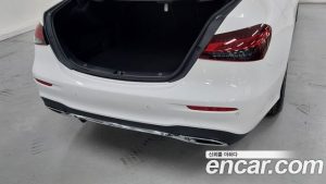Mercedes-Benz E-Class E250 AMG Line 2023 года из Южной Кореи