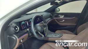 Mercedes-Benz E-Class E250 AMG Line 2023 года из Южной Кореи