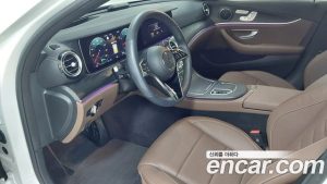 Mercedes-Benz E-Class E250 AMG Line 2023 года из Южной Кореи
