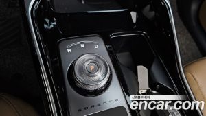 Kia Sorento HEV 1.6 2WD 2024 года из Южной Кореи