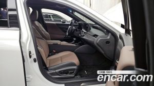 Lexus ES Luxury Plus 2023 года из Южной Кореи
