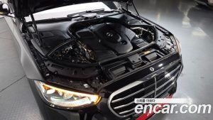 Mercedes-Benz S-Class S400 d 4MATIC 2023 года из Южной Кореи