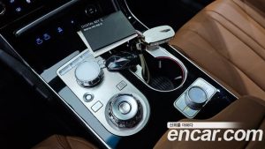 Genesis GV80 2.5T Бензин 2WD 2024 года из Южной Кореи