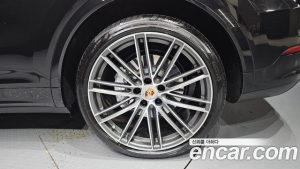 Porsche Cayenne 4.0 Turbo Coupe 2023 года из Южной Кореи