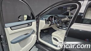 Porsche Cayenne 4.0 Turbo Coupe 2023 года из Южной Кореи