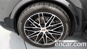 Porsche Cayenne 3.0 2025 года из Южной Кореи