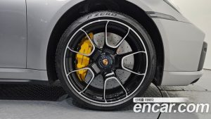 Porsche 911 Turbo S 2023 года из Южной Кореи