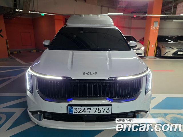 Kia Canival HEV 9-Seater HI-Limousine (Specialized Company) 2025 года из Кореи