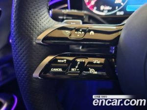 Mercedes-Benz E-Class E300 4MATIC AMG Line 2024 года из Южной Кореи