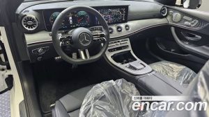 Mercedes-Benz E-Class E450 4MATIC Coupe 2023 года из Южной Кореи