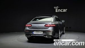 Mercedes-Benz E-Class E450 4MATIC Coupe 2023 года из Южной Кореи