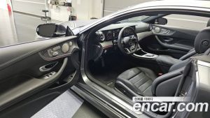 Mercedes-Benz E-Class E450 4MATIC Coupe 2023 года из Южной Кореи