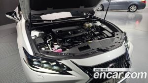 Lexus ES Executive 2023 года из Южной Кореи