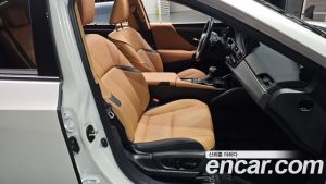 Lexus ES Executive 2023 года из Южной Кореи