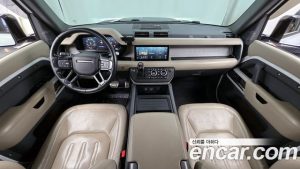 Land Rover Defender 110 D300 HSE 2022 года из Южной Кореи