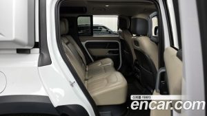 Land Rover Defender 110 D300 HSE 2022 года из Южной Кореи