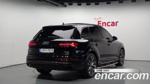 Audi Q7 50 TDI 4WD Premium 2023 года из Южной Кореи