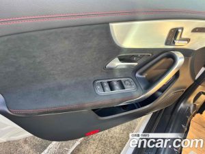 Mercedes-Benz CLA-Class CLA250 4MATIC 2025 года из Южной Кореи