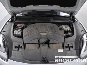 Porsche Cayenne 3.0 2023 года из Южной Кореи