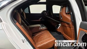 BMW 7-Series 740i sDrive M Sport 2023 года из Южной Кореи