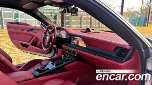 Porsche 911 CARRERA GTS 2025 года из Южной Кореи