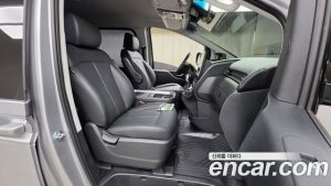 Hyundai Staria L3.5 Wagon 5 2025 года из Южной Кореи