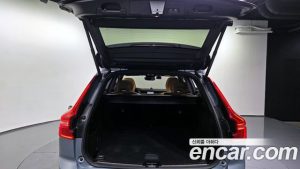 Volvo XC60 B5 ULTIMATE Bright 2023 года из Южной Кореи