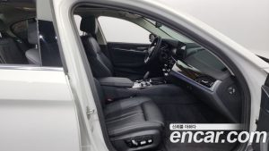 BMW 5-Series 520i Luxury 2023 года из Южной Кореи