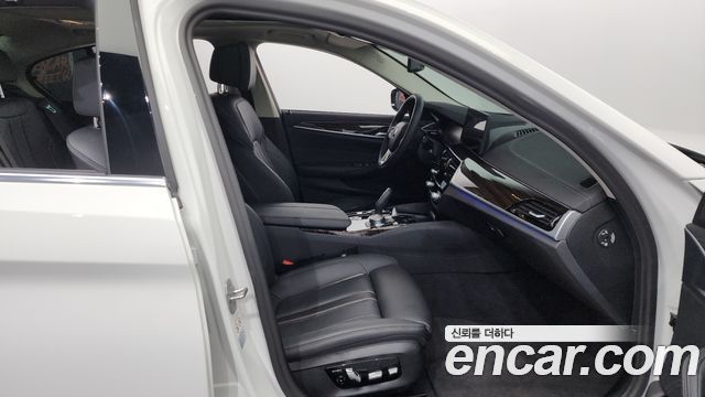 40740987_015.jpg BMW 5-Series 520i Luxury 2023 года из Южной Кореи