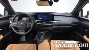 Lexus UX 2.0 2WD 2024 года из Южной Кореи